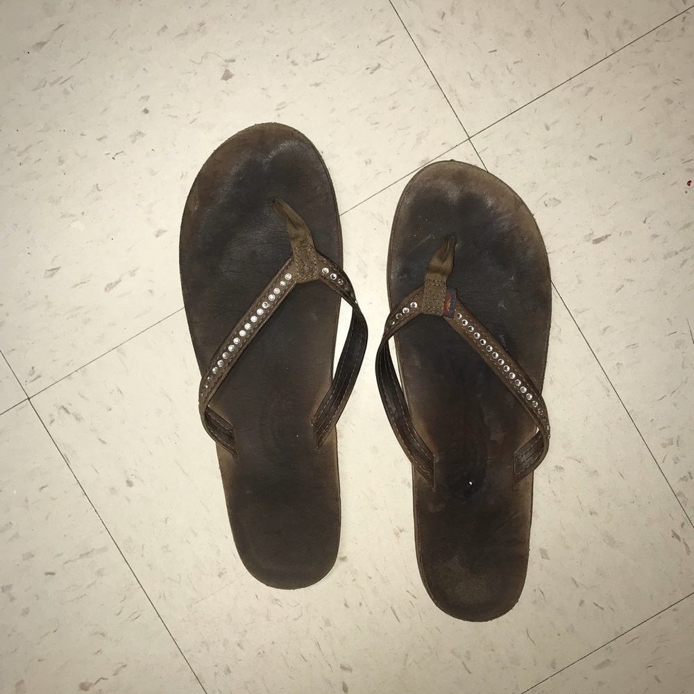 Size 9 Jeweled Brown Rainbows